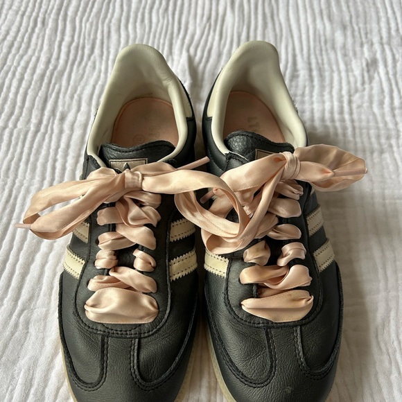 adidas Shoes - adidas Samba OG "Black Pink Ribbon Laces", Sz. 5.5